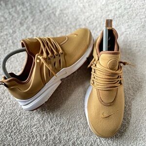Women’s Nike Presto “Elemental Gold”